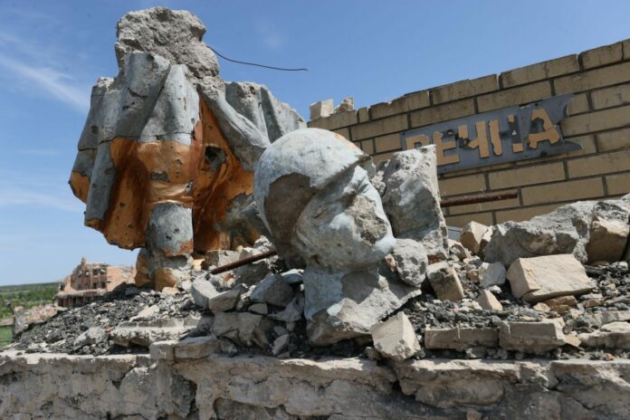 Guerra in Ucraina: bombardamenti a Maryinka, nella regione del Donetsk