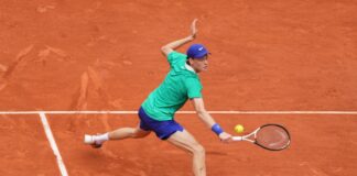 Sinner perfetto contro Lehecka, ora ottavi a Parigi contro Rublev. Cobolli si arrende a Zverev