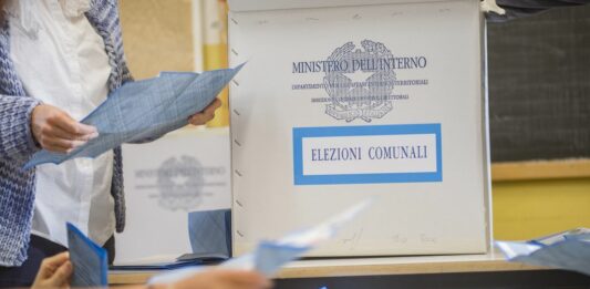 In Sardegna affluenza al 61,64%, già eletti 62 sindaci. Todde “Grazie ai cittadini che hanno votato”