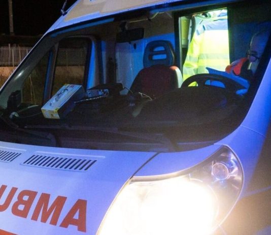 Tragedia sulla Palermo-Agrigento, tre morti in uno scontro frontale tra un’automedica e un furgone