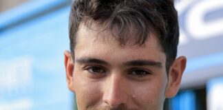 Scaroni vince la sedicesima tappa del Giro d’Italia con podio tutto azzurro, Del Toro ancora in rosa