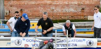 I Gondolieri sub ripuliscono i fondali e recuperano circa 10 quintali di rifiuti