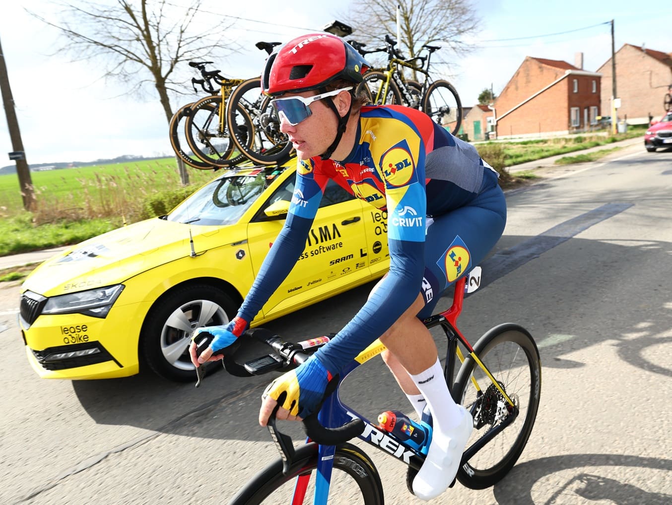 Hoole trionfa a Pisa nella cronometro della decima tappa del Giro d’Italia, Del Toro ancora in rosa
