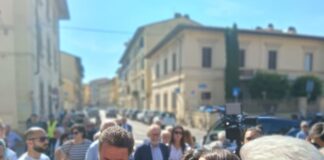 A Firenze i funerali dell’ex sindaco Primicerio, presenti Schlein e Renzi