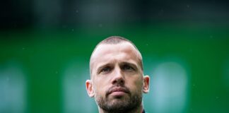 Heitinga in advanced talks with Ajax over managerial role
