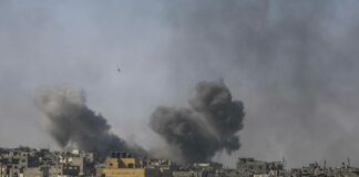 Media, “9 morti e 15 feriti dopo gli ultimi raid a Gaza”. In Israele cortei a 600 giorni dal 7 ottobre