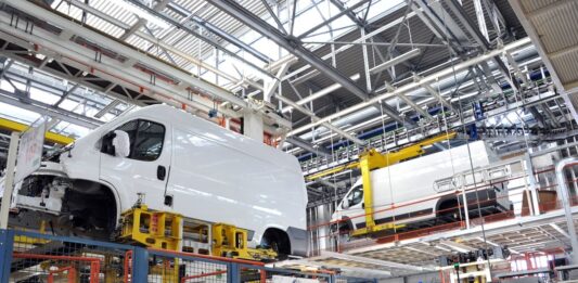 443mila assunzioni previste a novembre dalle imprese italiane, oltre 1,3 milioni entro gennaio 2026