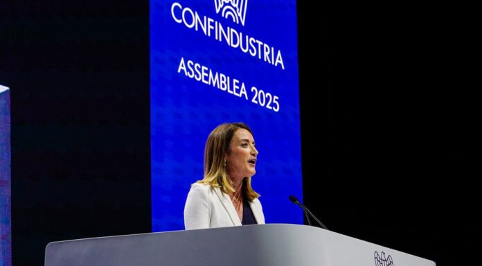 Ue, Metsola “Basta nostalgie, serve il coraggio di innovare”