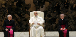 Il Papa incontra i media. “Solo i popoli informati possono fare scelte libere”