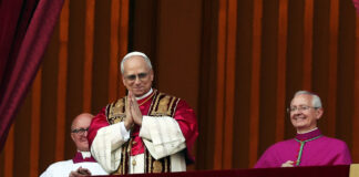 Leone XIV ricorda Papa Francesco: “Preghiamo insieme per la pace nel mondo”