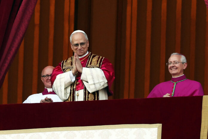 Roma, la prima immagine del nuovo Papa. l'americano Prevost è Papa Leone XIV