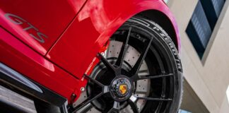 Pirelli equipaggia la Porsche 911 GTS, è la prima con motorizzazione ibrida
