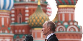 Putin alla Parata “L’intera Russia sostiene l’operazione militare in Ucraina”