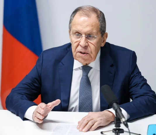 Lavrov “Pronto a incontrare Rubio”. Massicci attacchi in Ucraina, molte città senza riscaldamento e acqua