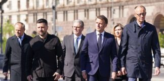 Macron, Starmer, Merz e Tusk a Kiev “La Russia accetti una tregua di 30 giorni”