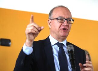 Al via il “Fascicolo digitale del personale scolastico”, Valditara: “La scuola ha bisogno di strumenti semplici e moderni”