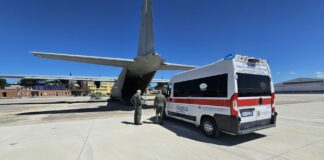 L’Aeronautica Militare trasporta due gemelli di otto mesi da Napoli a Milano