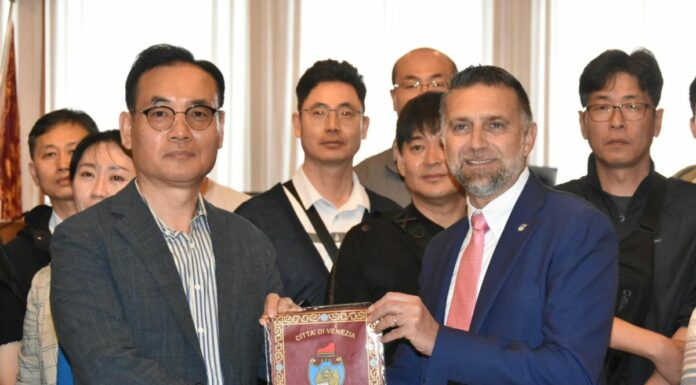 Costalonga riceve a Ca’ Farsetti una delegazione della Corea del Sud