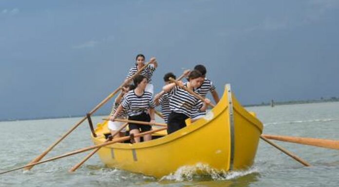 A Venezia torna la ‘Regata Interistituti di voga alla veneta”