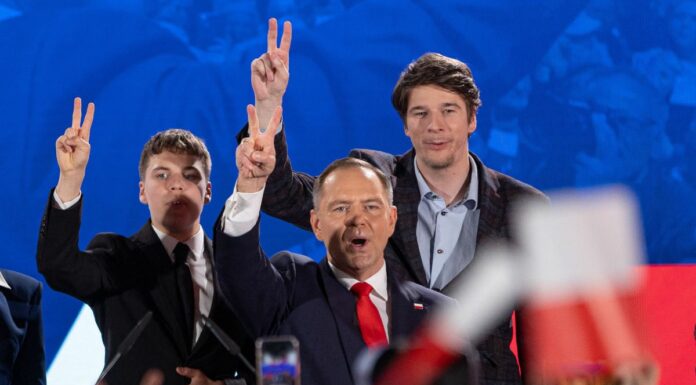 Nawrocki vince le presidenziali in Polonia con il 50,89%, le congratulazioni di Meloni