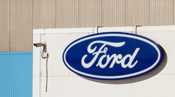 Ford richiama 1 milione di veicoli negli Usa per problemi a telecamera