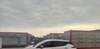 Da batterie Nissan LEAF sistema stoccaggio Pioneer Aeroporto Fiumicino