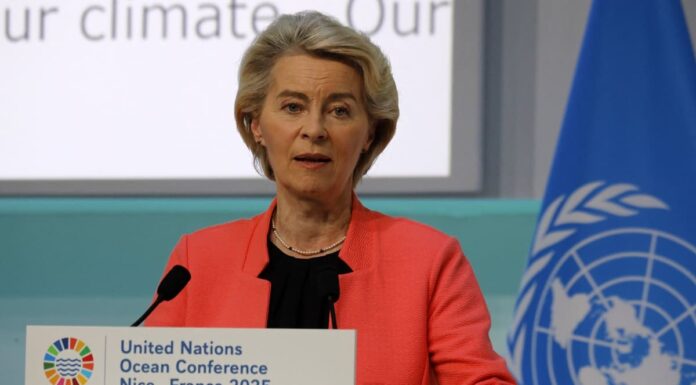 Von der Leyen annuncia un miliardo di euro per economia costiera