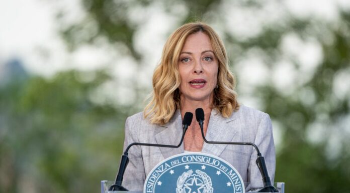 Migranti, Meloni “Continueremo a combattere ogni forma di illegalità”