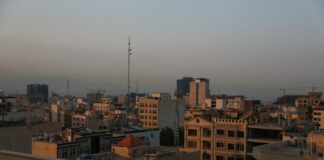 إسرائيل تهاجم إيران.. وخامنئي يتوعد بالانتقام