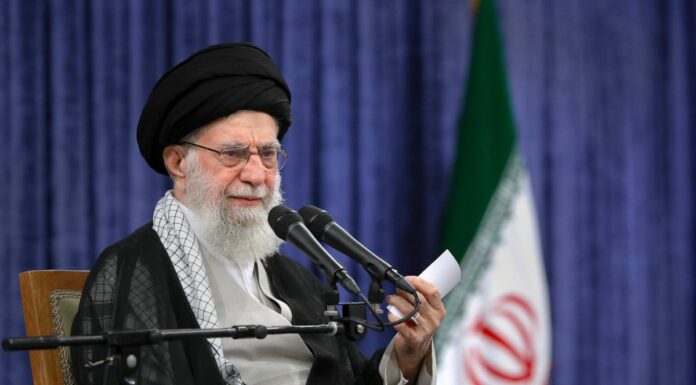 Iran, Khamenei “Mai compromessi con i sionisti”