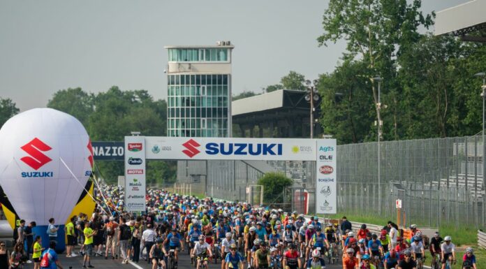Suzuki Bike Day, un’onda blu di oltre 2500 ciclisti conquista Monza