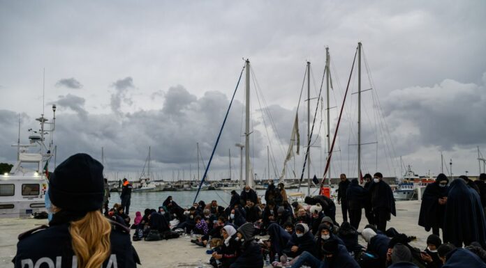 Migranti, fermati 6 presunti scafisti in Calabria