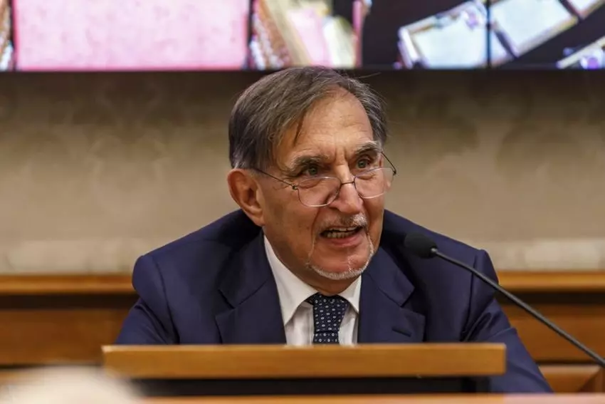La Russa “Diplomazia parlamentare strumento di dialogo e integrazione” La Russa “Diplomazia parlamentare strumento di dialogo e integrazione”