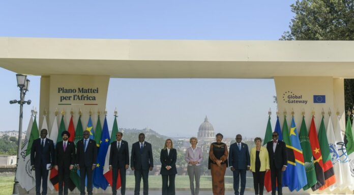 Piano Mattei, Meloni “Impegni per 1,2 mld, abbattere il debito africano”