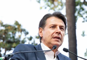 geronimo it scoppia-la-notte-rossa-con-una-prima-serata-da-record-in-tutta-la-provincia-stanotte-il-bis-A62928 004