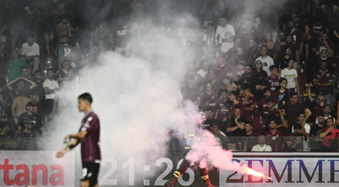 Caos all’Arechi, sospesa Salernitana-Samp: campani verso la C