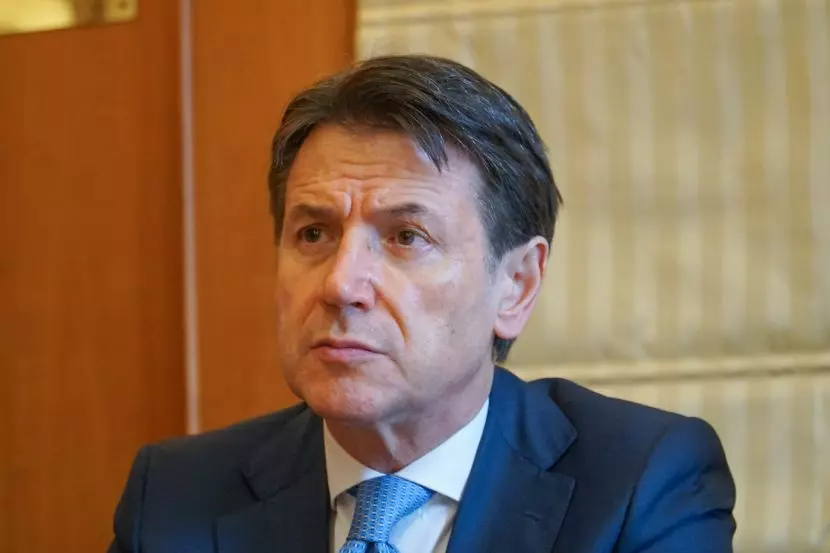 geronimo it arrestato-per-atti-persecutori-alla-ex-con-un-coltello-detenuto-in-macchina-A62979 011