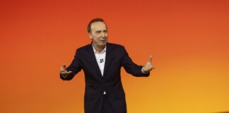 Benigni torna su Rai1 per raccontare San Pietro