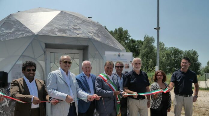 Venezia, il sindaco Brugnaro inaugura il Venice Microlife Space Lab