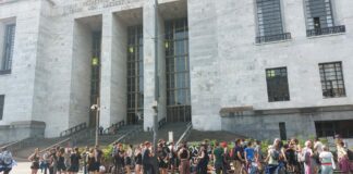 Scontri al corteo per Cospito, il Tribunale di Milano condanna 10 anarchici