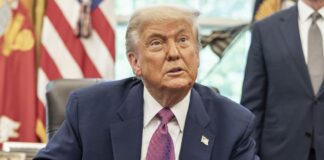 Trump e il possibile attacco Usa all’Iran “Nessuno sa cosa farò”. E su Putin “Si è offerto come mediatore”