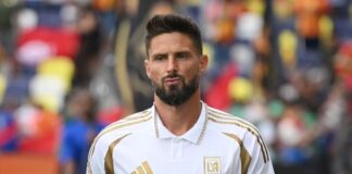 Olivier Giroud joins Lille on a free transfer