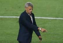 Sao Paulo sacks manager Hernan Crespo