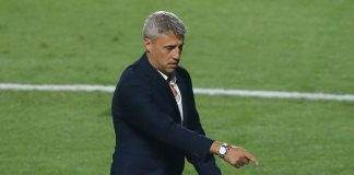 Sao Paulo sacks manager Hernan Crespo