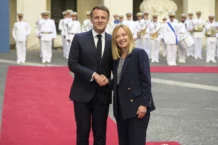 Caso Quentin Dernaque, Macron: “Meloni non commenti ciò che accade altrove”. Palazzo Chigi: “Stupore per le parole del presidente francese”