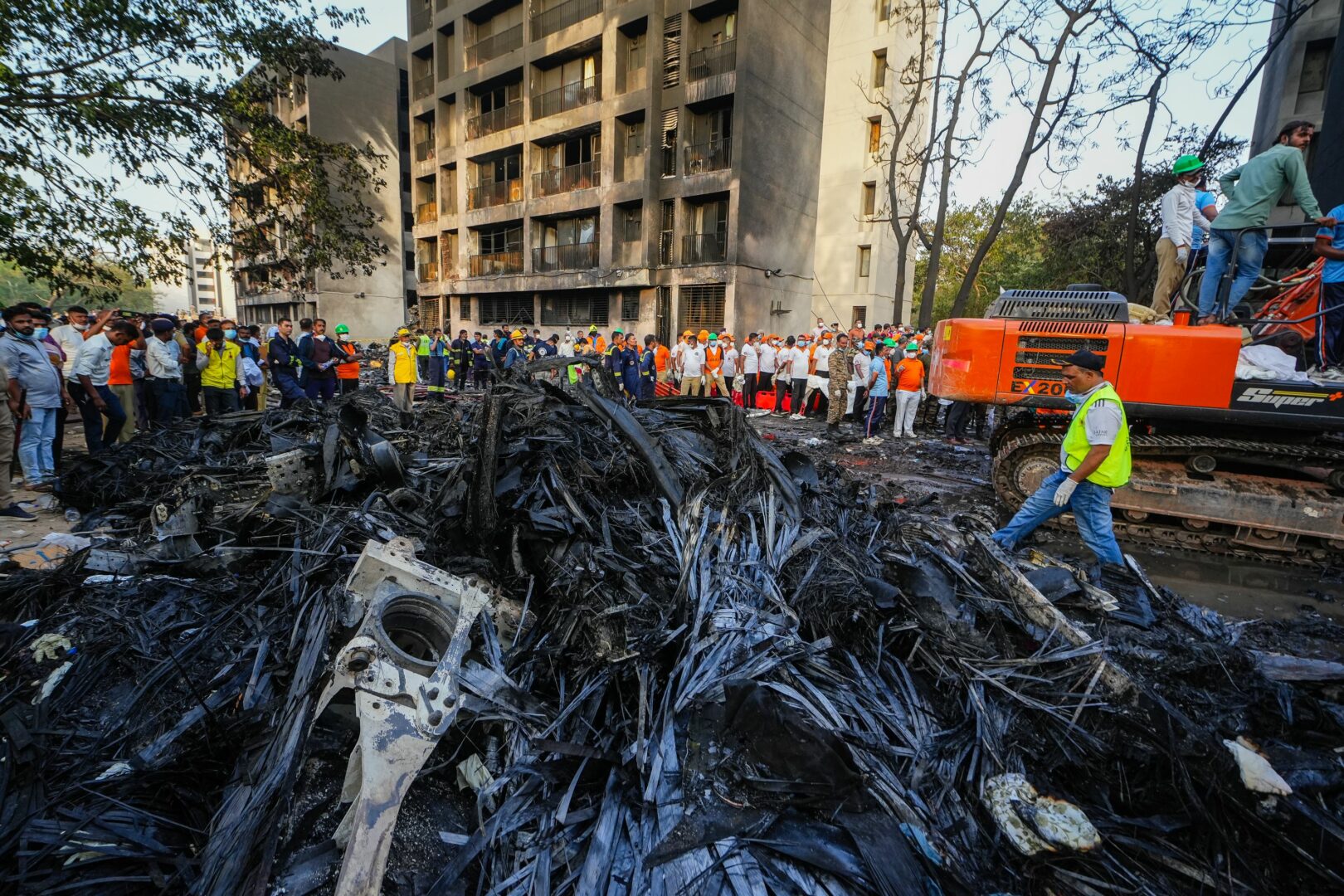 Volo dell’Air India precipita poco dopo il decollo, 204 morti e un sopravvissuto