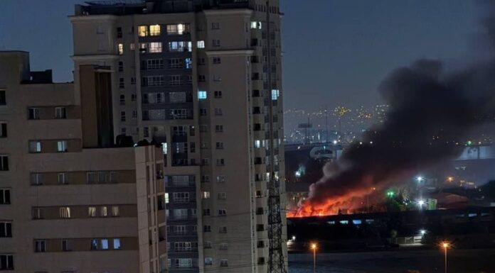 Iran risponde ad Israele, massiccio attacco missilistico. Khamenei “Non ne uscirà indenne”