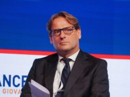 Liguria, Scajola “Nel 2026 treni gratis per studenti under 19 e sconti del 50% per gli under 26”