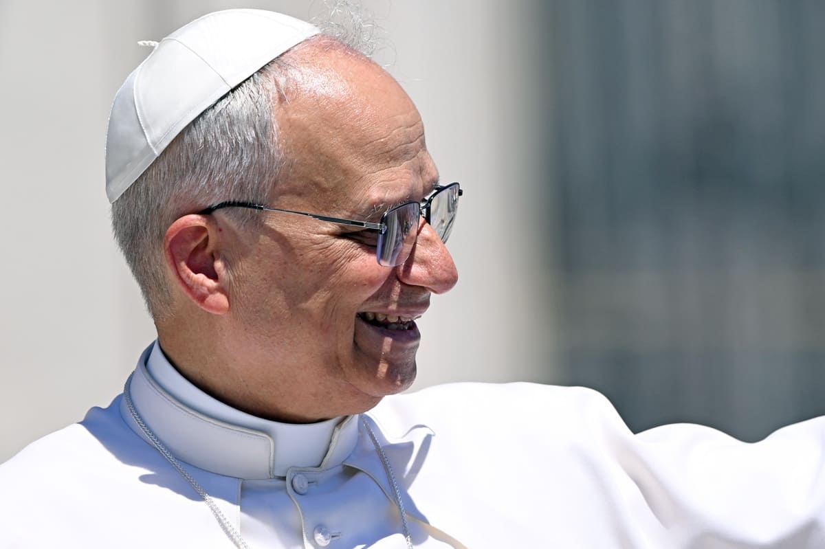 Papa Leone XIV incontra i ciclisti del Giro d’Italia “Siete un esempio per i giovani”