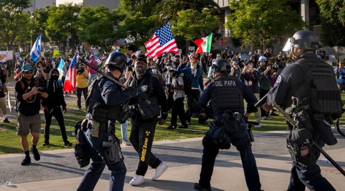 L’America di Trump e la democrazia che finisce in manette